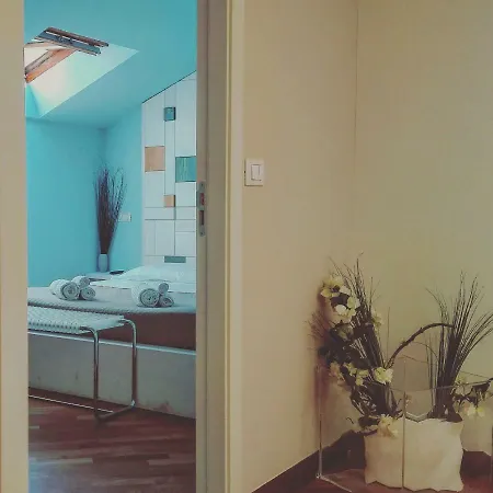 Largo Fileni 7 Bed & Breakfast