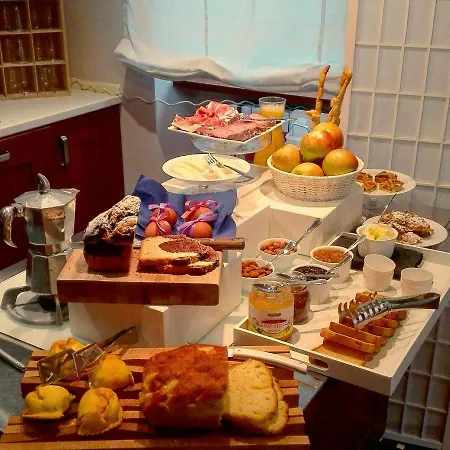 Largo Fileni 7 Bed & Breakfast